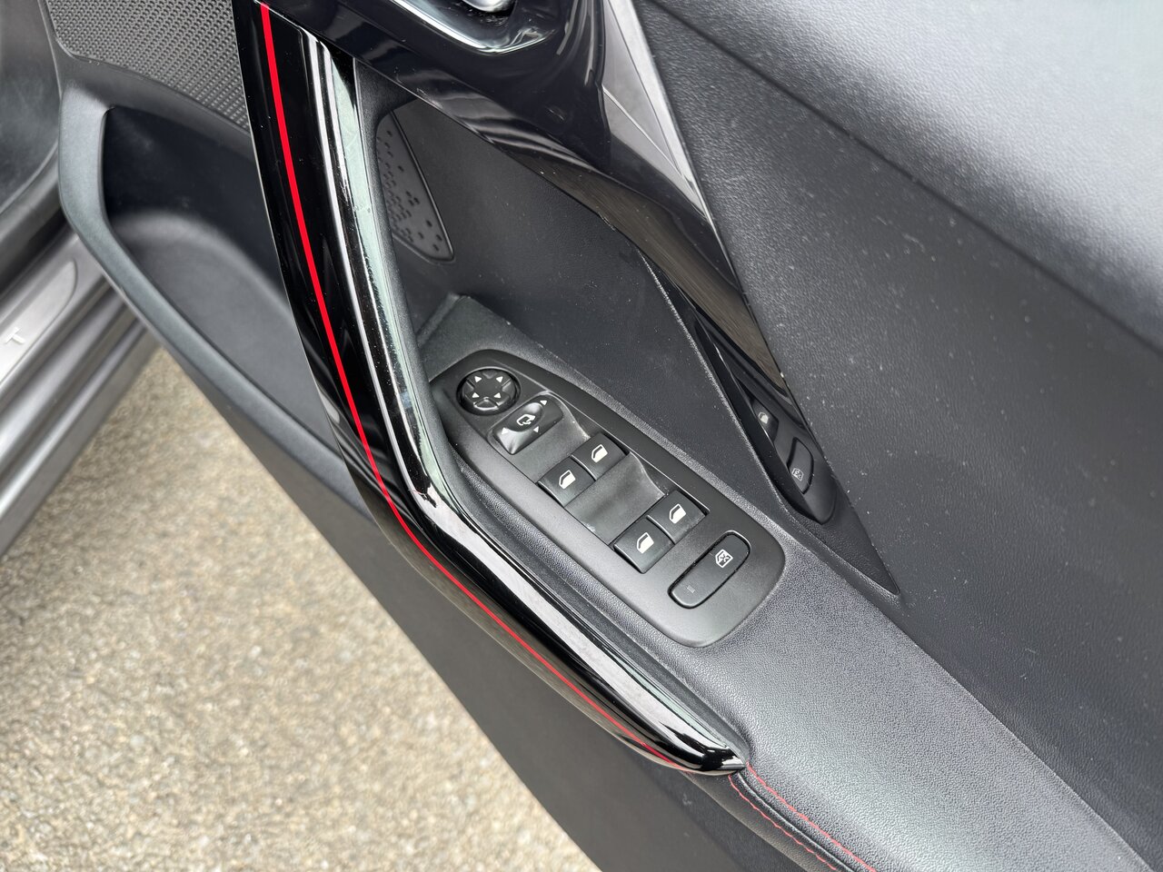 Used Peugeot 208 2018 for sale - 77258493: Photo 27