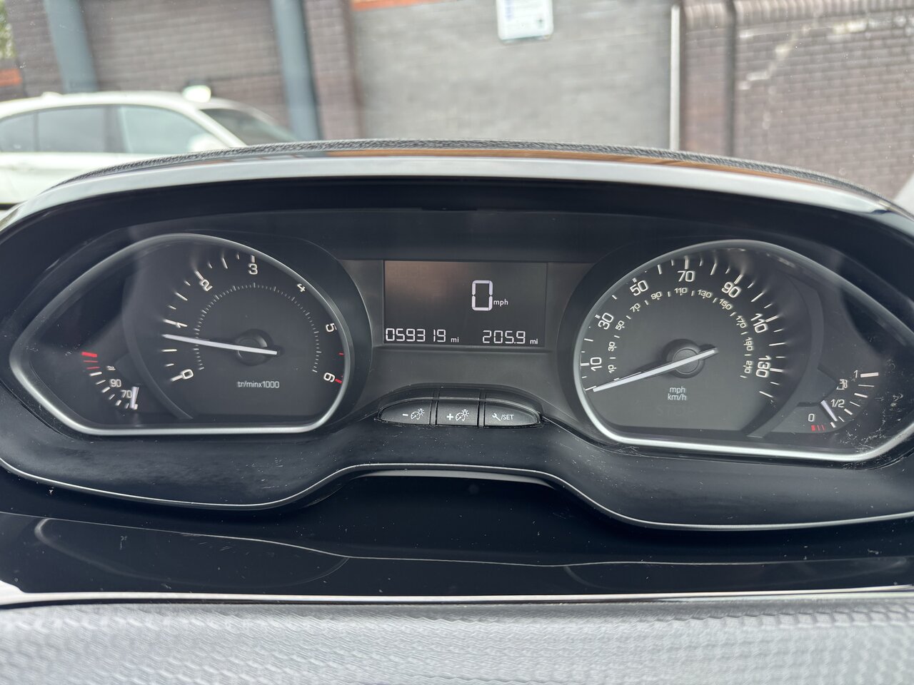 Used Peugeot 208 2018 for sale - 77258493: Photo 31