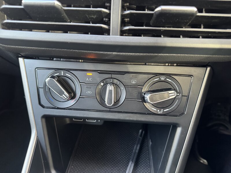 Used Volkswagen Polo 2018 for sale - 77258503: Photo 14