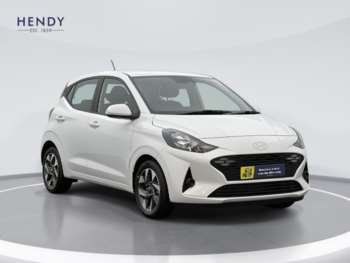 2025 (25) - 63 NAV Advance 5-Door