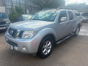 Used Nissan Navara 2010 for sale - 79625673: Photo