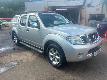 Used Nissan Navara 2010 for sale - 79625673: Photo