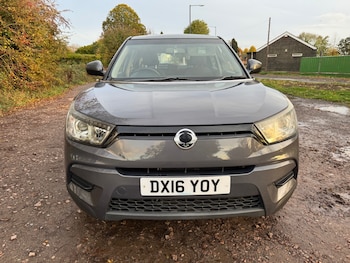 Used Ssangyong Tivoli 2016 for sale - 76405188: Photo
