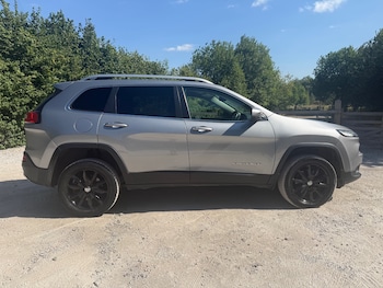 Used Jeep Cherokee 2016 for sale - 79196077: Photo