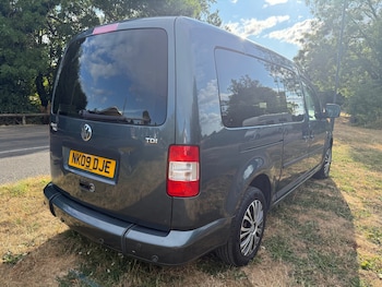 Used Volkswagen Caddy Maxi Life 2009 for sale - 79371383: Photo