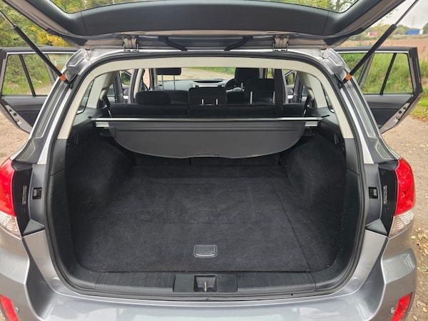 Used Subaru Outback 2011 for sale - 76316568: Photo 11