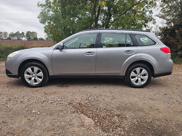 Used Subaru Outback 2011 for sale - 76316568: Photo 5
