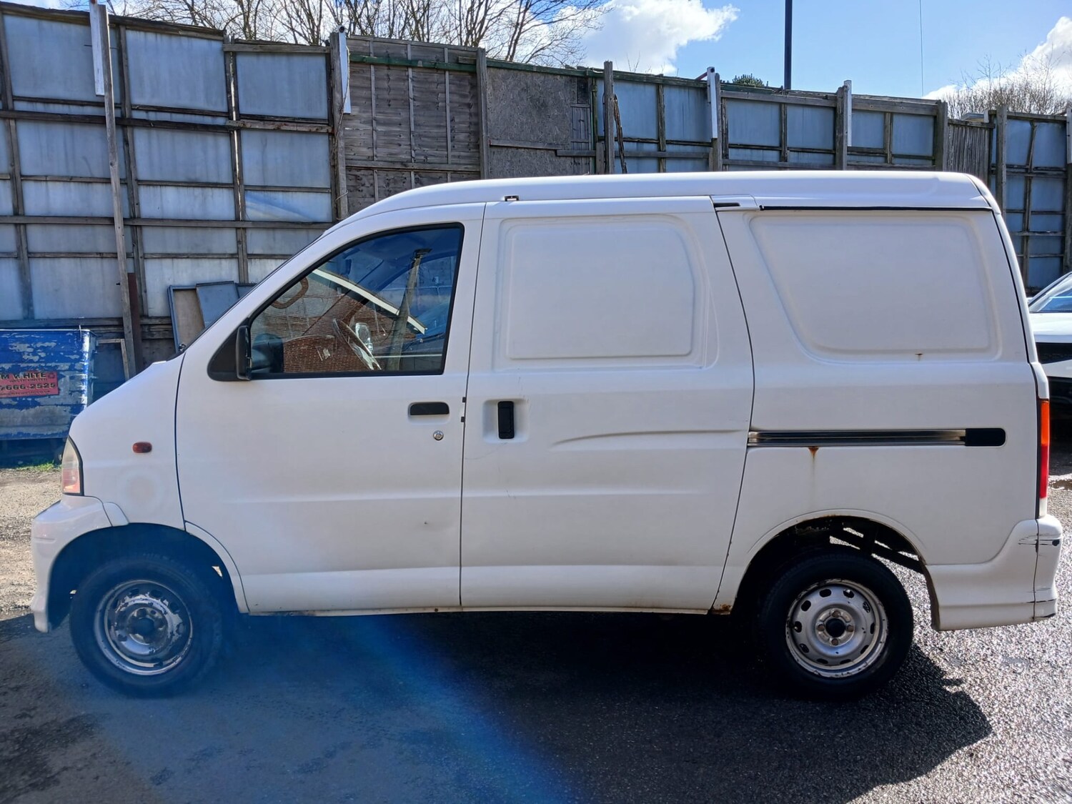 Used Daihatsu Extol 2005 for sale - 77474985: Photo 14