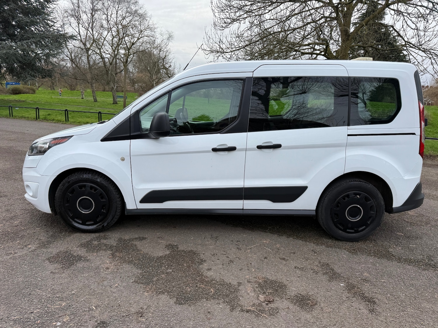 Used Ford Tourneo Connect 2016 for sale - 77590822: Photo 3