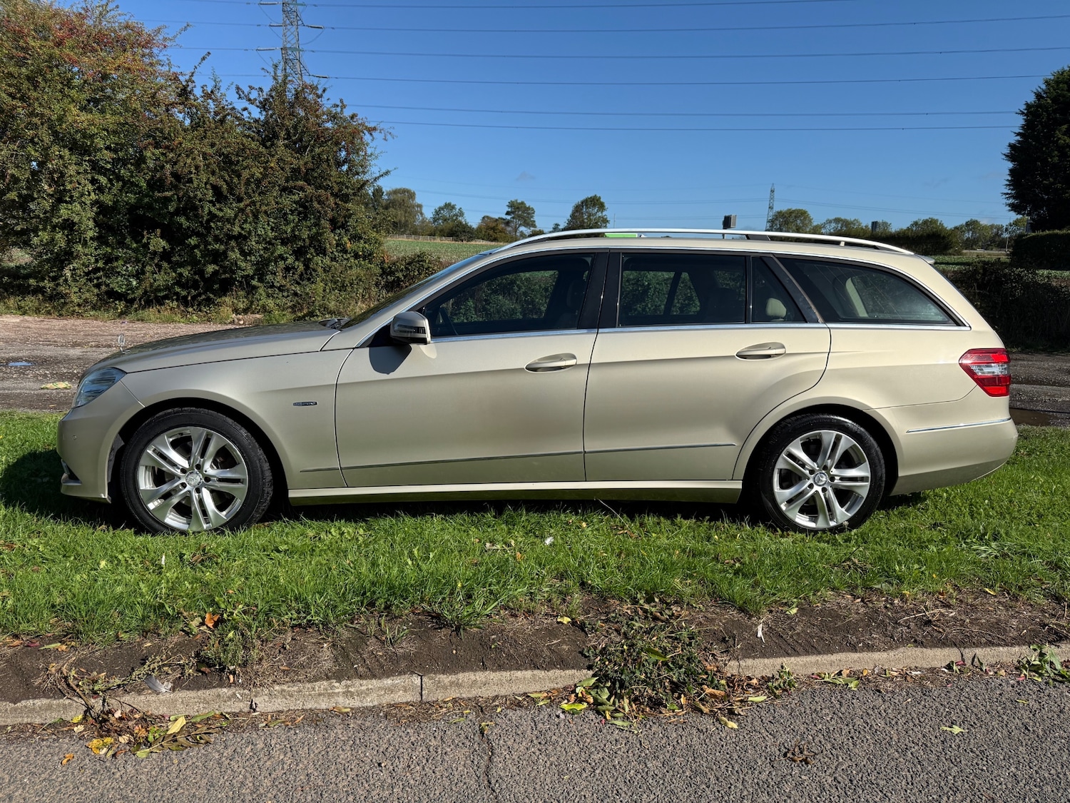 Used Mercedes-Benz E-Class 2010 for sale - 76022753: Photo 1