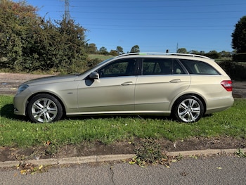 2010 (10) - E350 CDI BlueEFFICIENCY Avantgarde 5dr Tip Auto