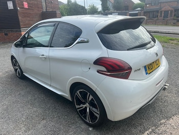 Used Peugeot 208 2017 for sale - 75375266: Photo