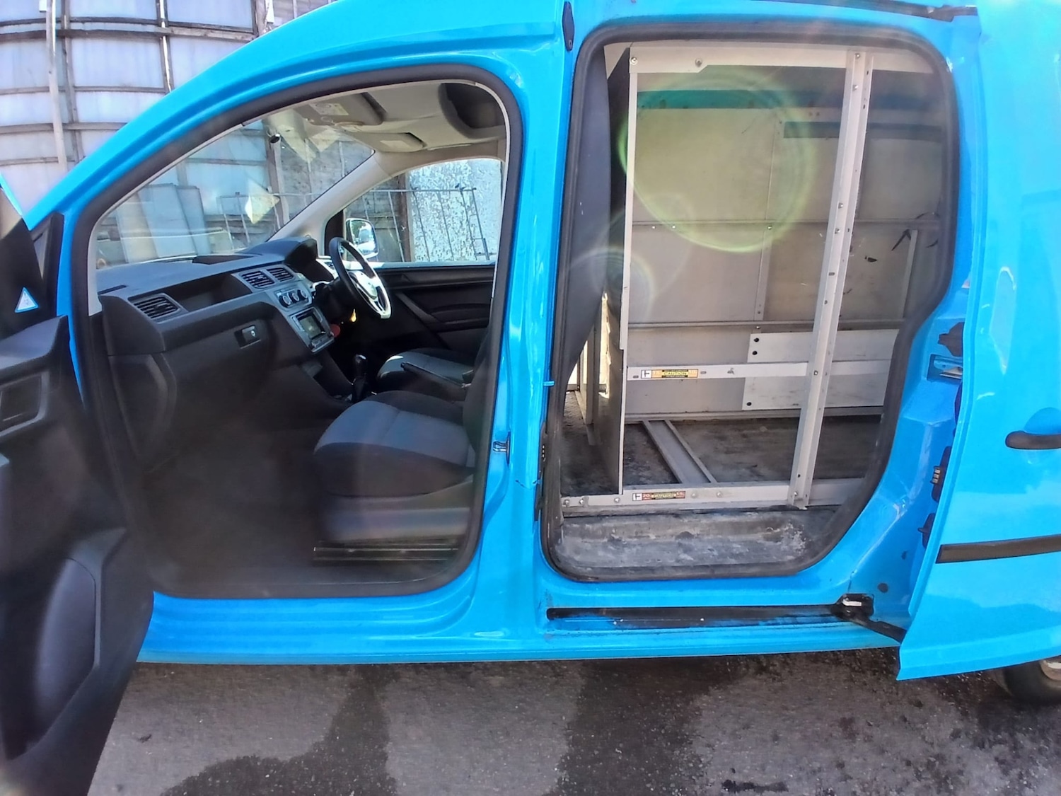 Used Volkswagen Caddy Maxi 2015 for sale - 76170522: Photo 23