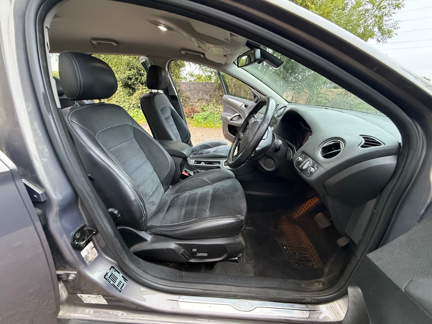 Used Ford Mondeo 2011 for sale - 76222205: Photo 10