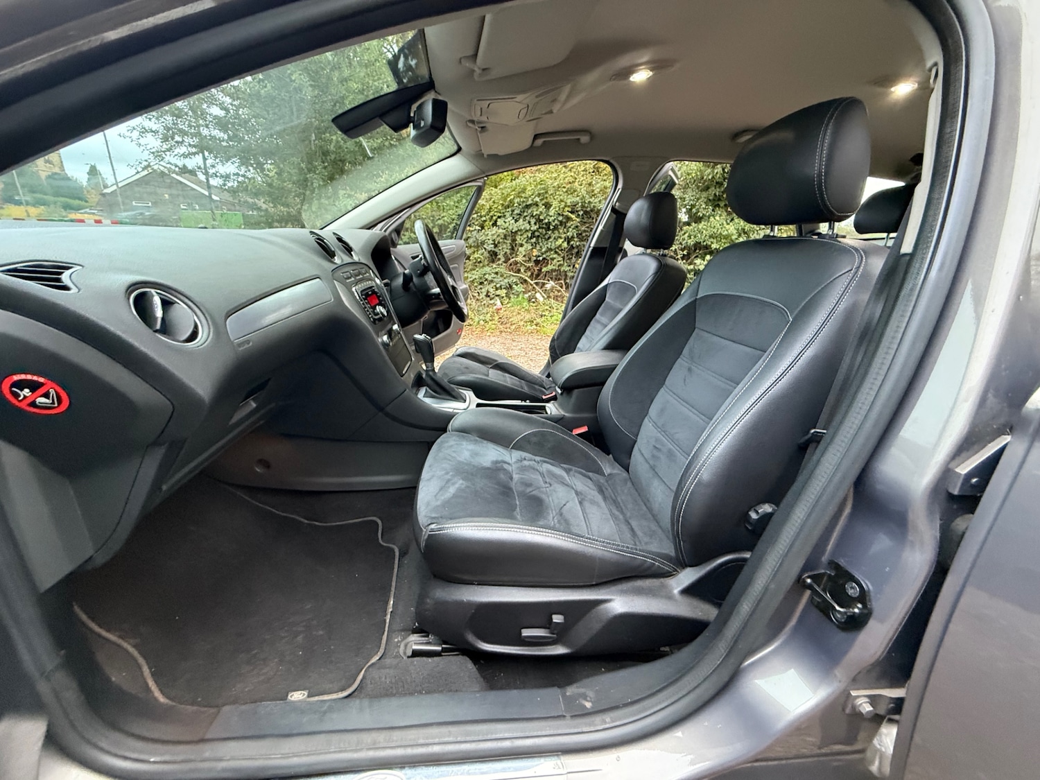 Used Ford Mondeo 2011 for sale - 76222205: Photo 14