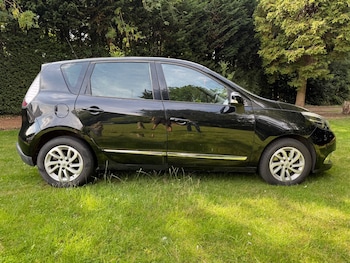 Used Renault Scenic 2015 for sale - 75409403: Photo
