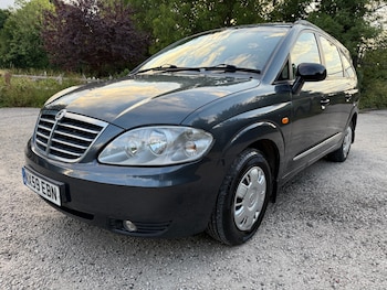 Used Ssangyong Turismo 2009 for sale - 78629516: Photo