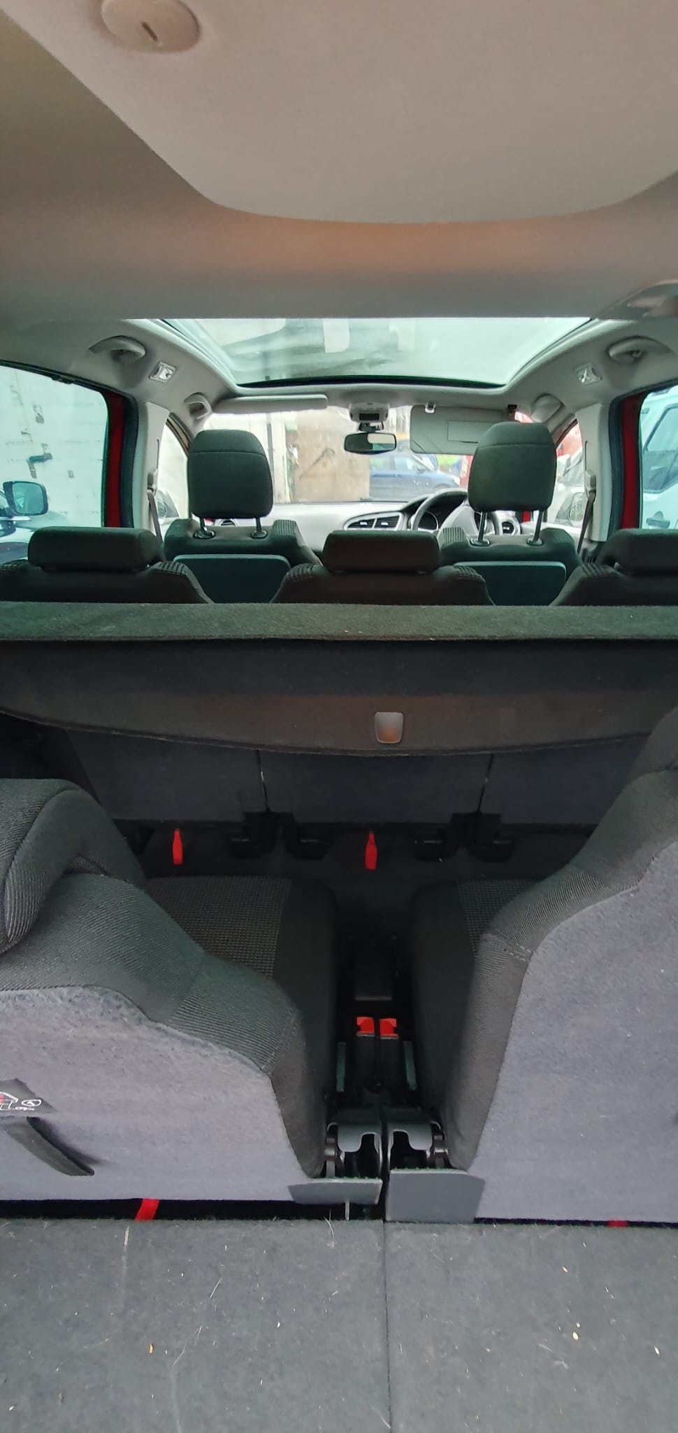 Used Peugeot 5008 2010 for sale - 76479571: Photo 11