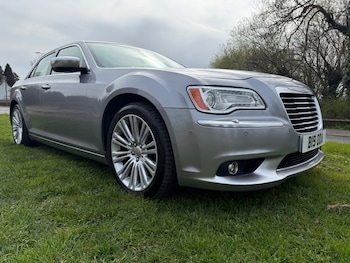 Used Chrysler 300C 2014 for sale - 77984148: Photo