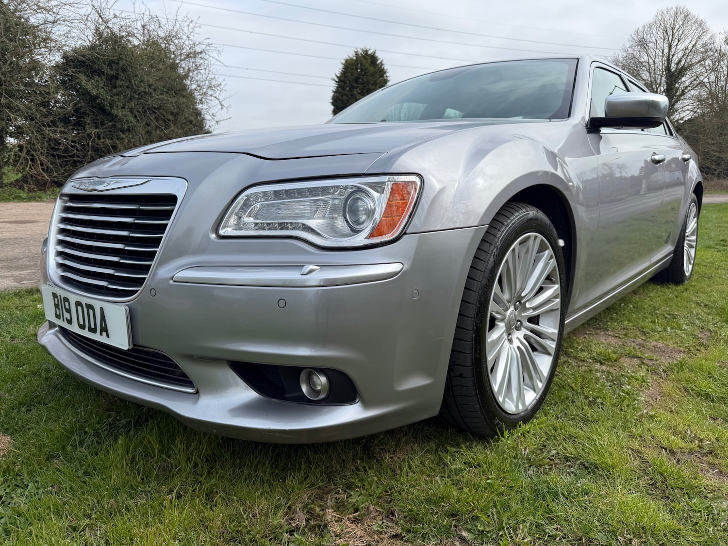 Used Chrysler 300C 2014 for sale - 77984148: Photo 2