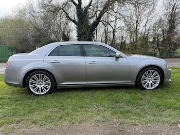 Used Chrysler 300C 2014 for sale - 77984148: Photo