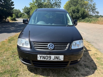 Used Volkswagen Caddy Maxi Life 2009 for sale - 79217839: Photo