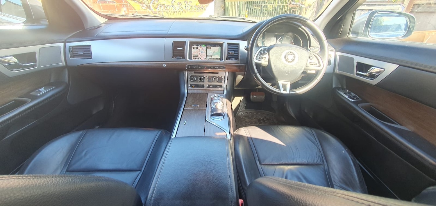 Used Jaguar XF 2014 for sale - 76185834: Photo 9