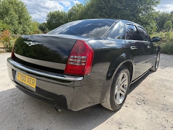 Used Chrysler 300C 2006 for sale - 79057040: Photo