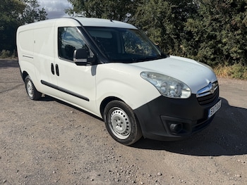 Used Vauxhall Combo 2017 for sale - 79448483: Photo