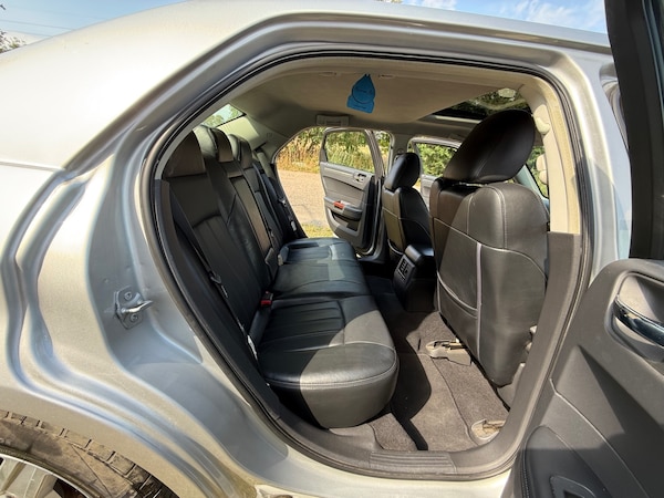 Used Chrysler 300C 2009 for sale - 75241511: Photo 10