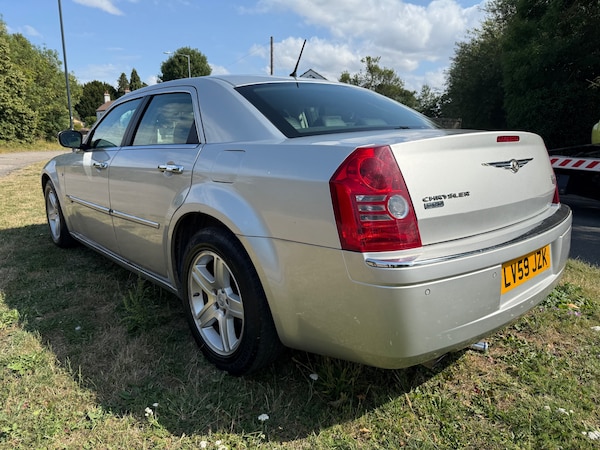 Used Chrysler 300C 2009 for sale - 75241511: Photo 5