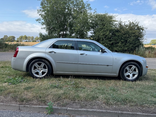 Used Chrysler 300C 2009 for sale - 75241511: Photo 8