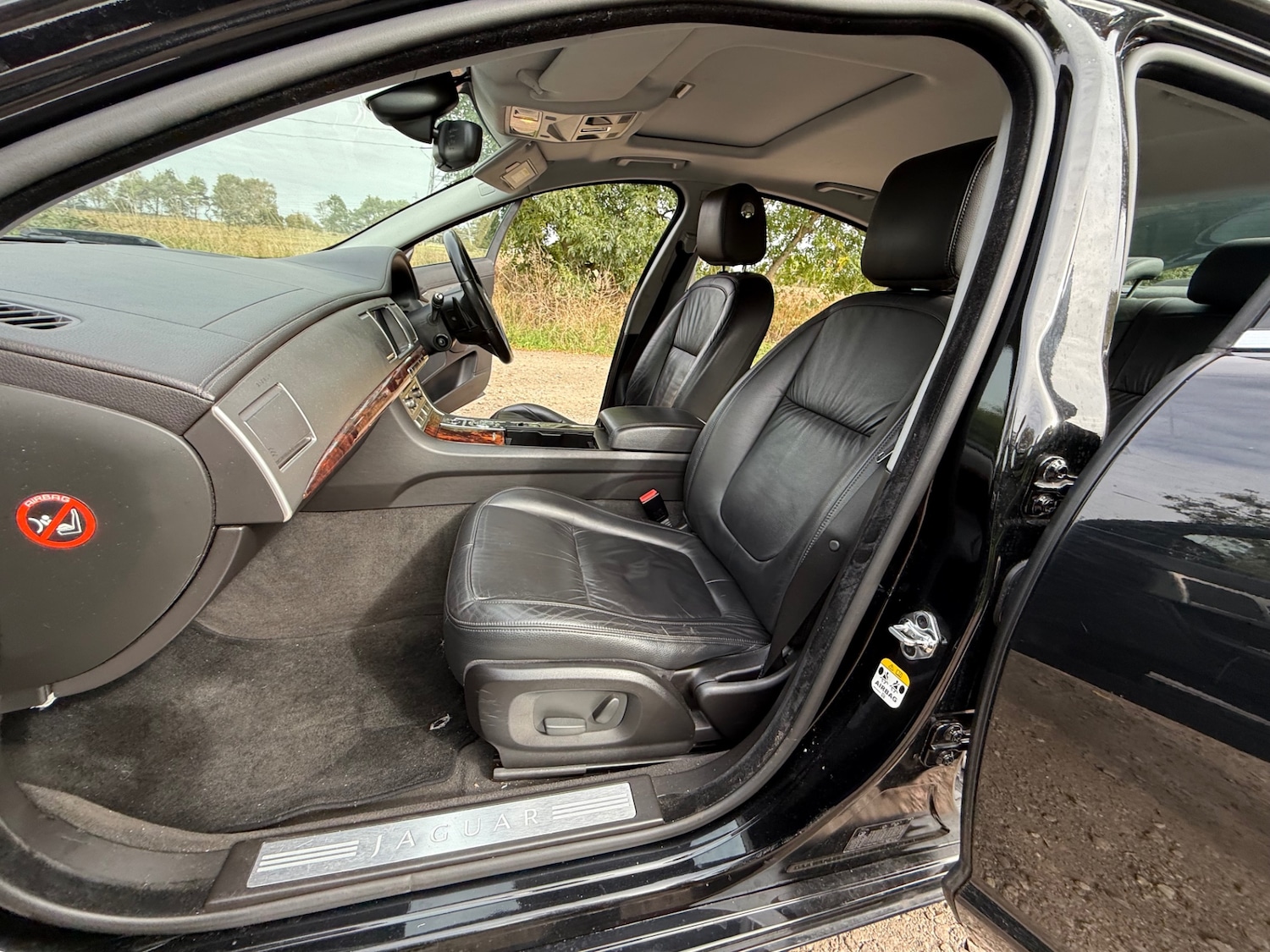 Used Jaguar XF 2010 for sale - 76078912: Photo 13