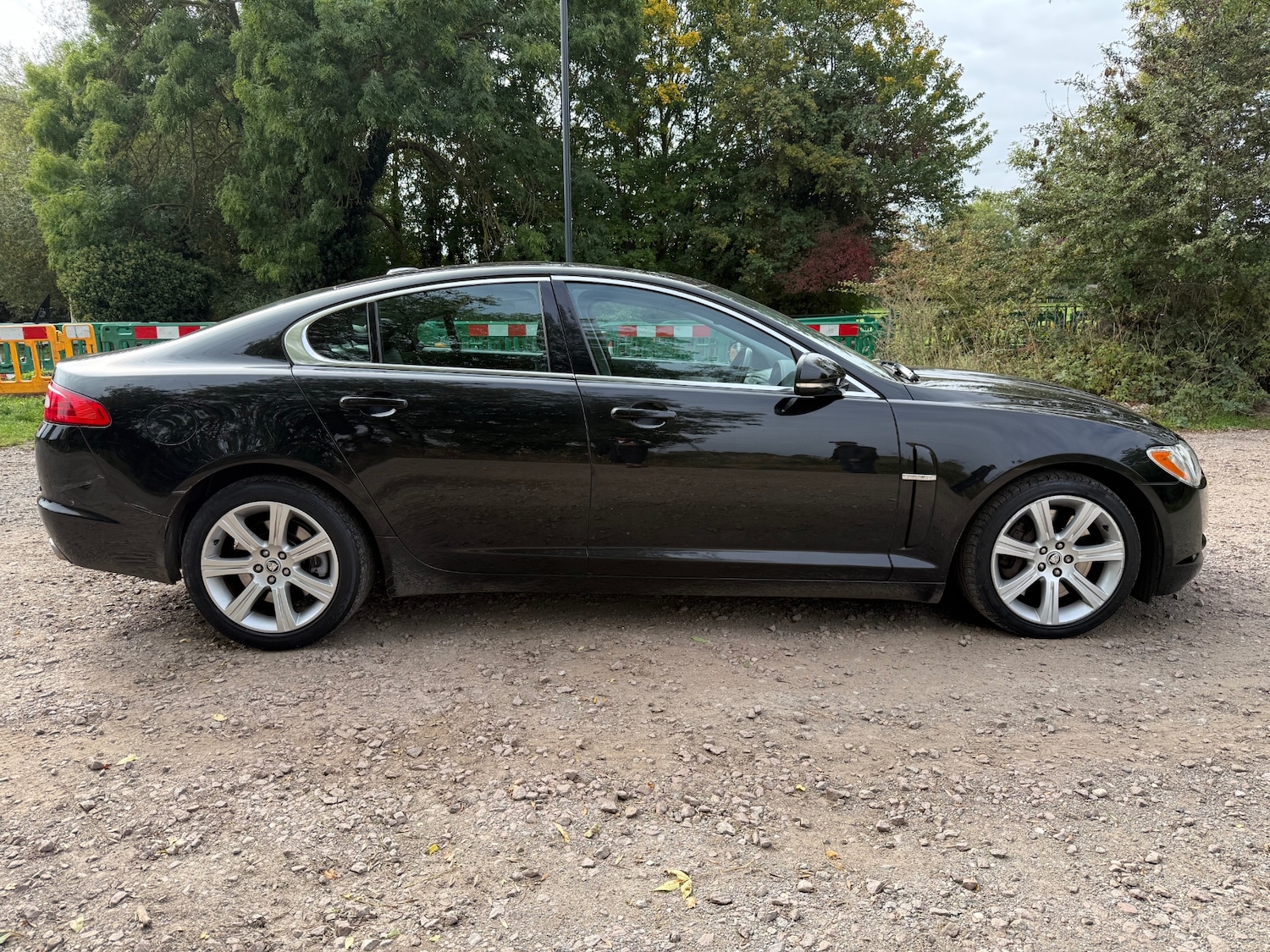 Used Jaguar XF 2010 for sale - 76078912: Photo 2