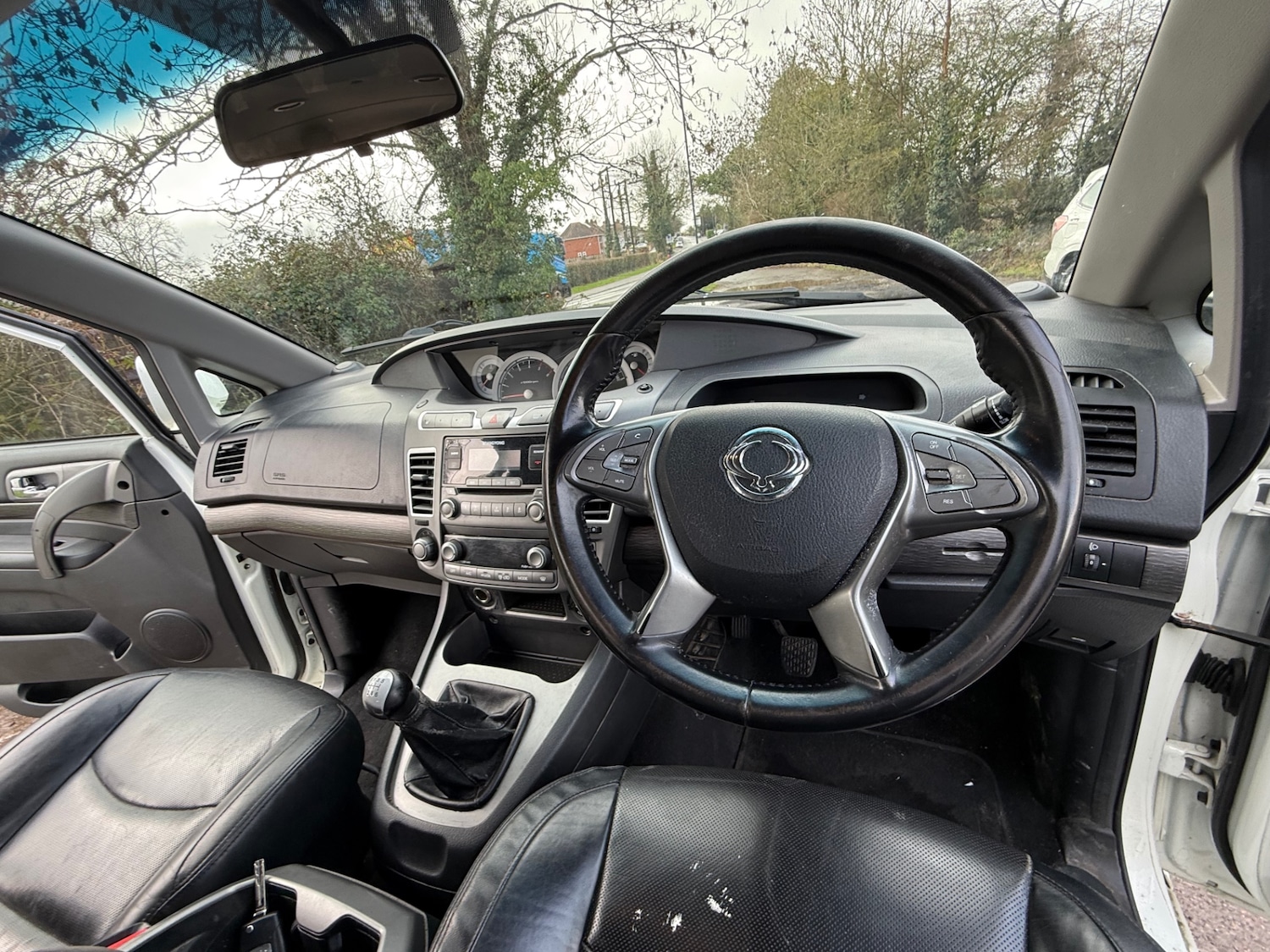 Used Ssangyong Turismo 2018 for sale - 77689342: Photo 14