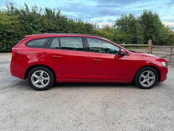 Used Volvo V60 2014 for sale - 75301650: Photo