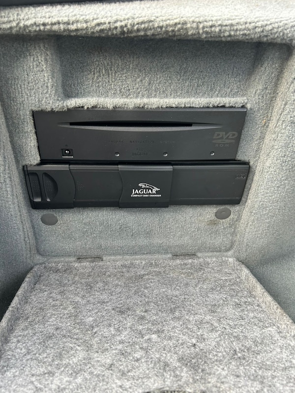 Used Jaguar XJ 2009 for sale - 73490391: Photo 13