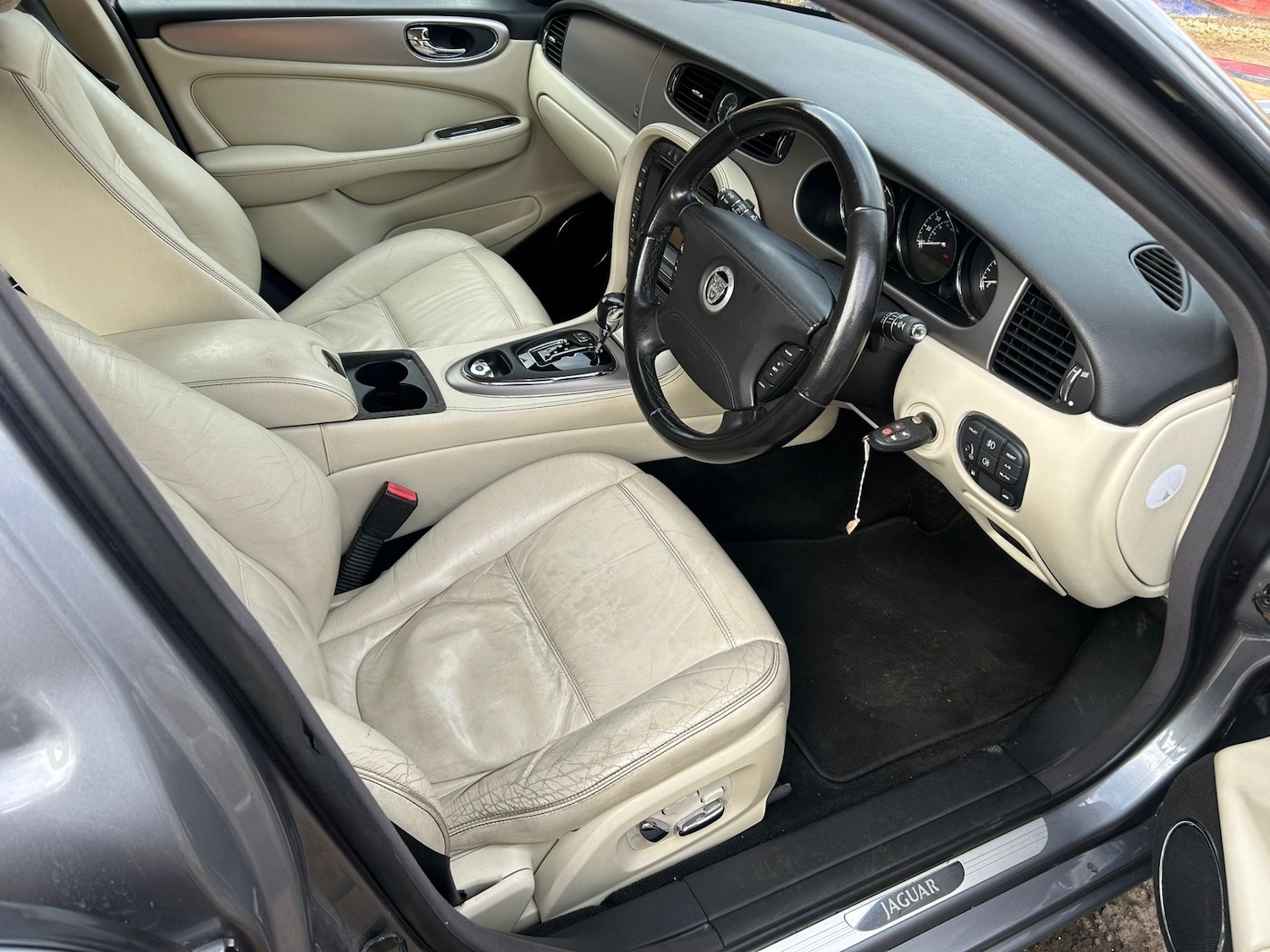 Used Jaguar XJ 2009 for sale - 73490391: Photo 18