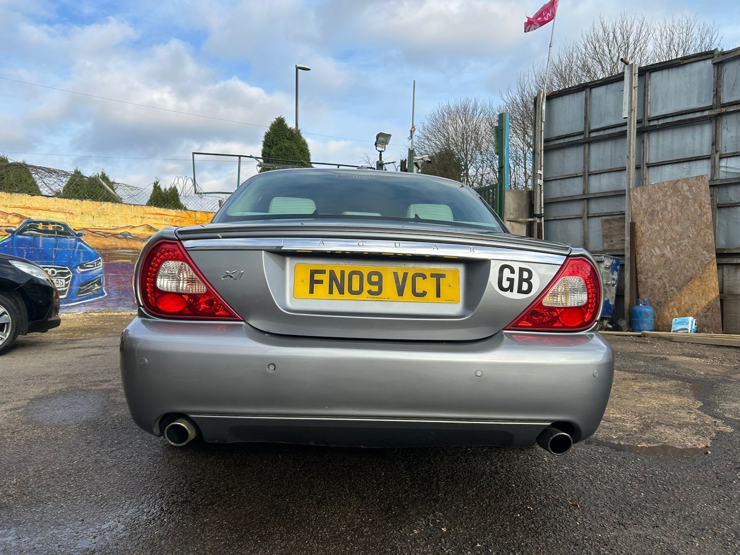 Used Jaguar XJ 2009 for sale - 73490391: Photo 6