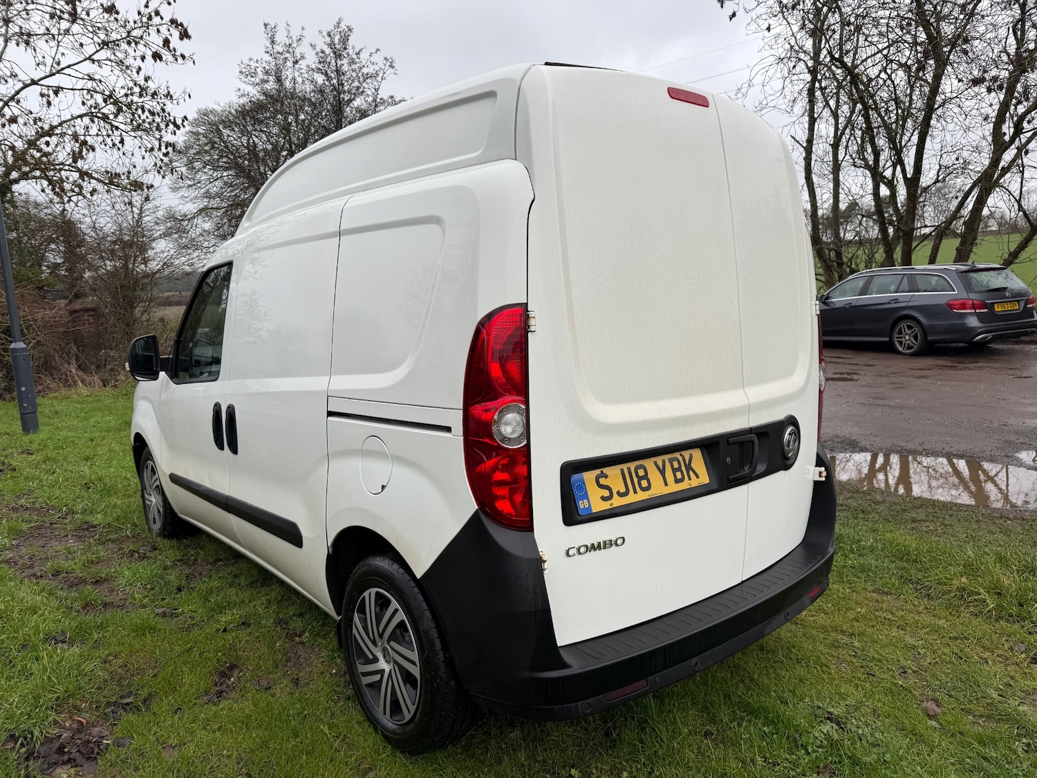 Used Vauxhall Combo 2018 for sale - 77378811: Photo 3
