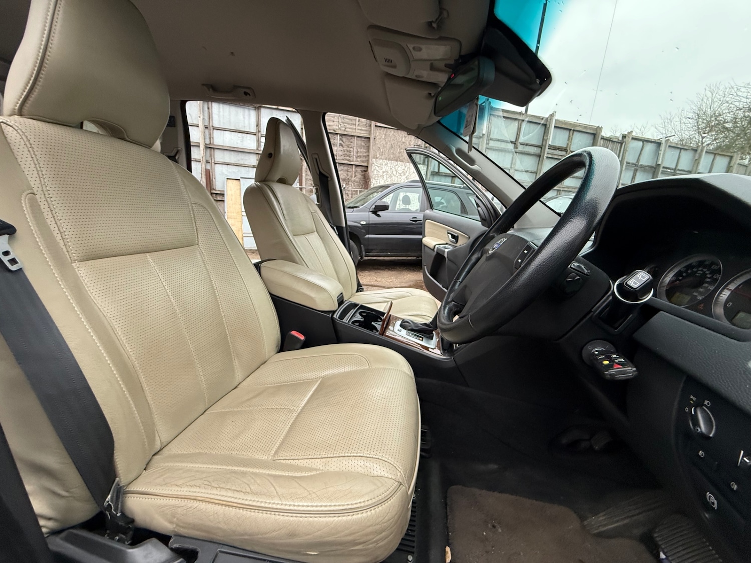 Used Volvo XC90 2011 for sale - 77592558: Photo 9