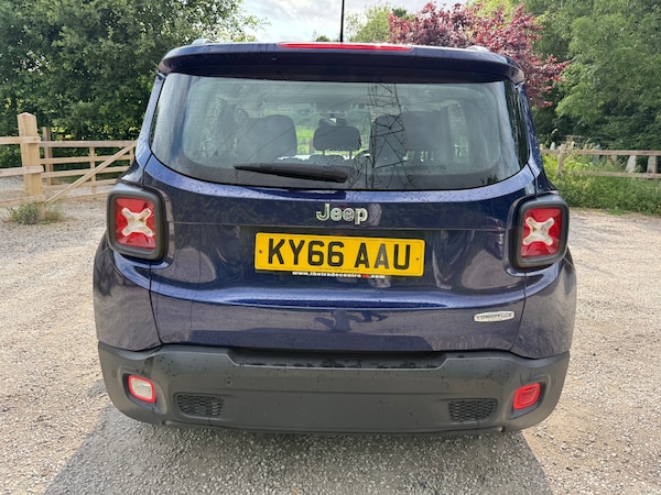 Used Jeep Renegade 2016 for sale - 74857131: Photo 7