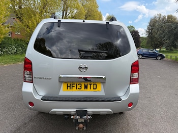 Used Nissan Pathfinder 2013 for sale - 78522199: Photo