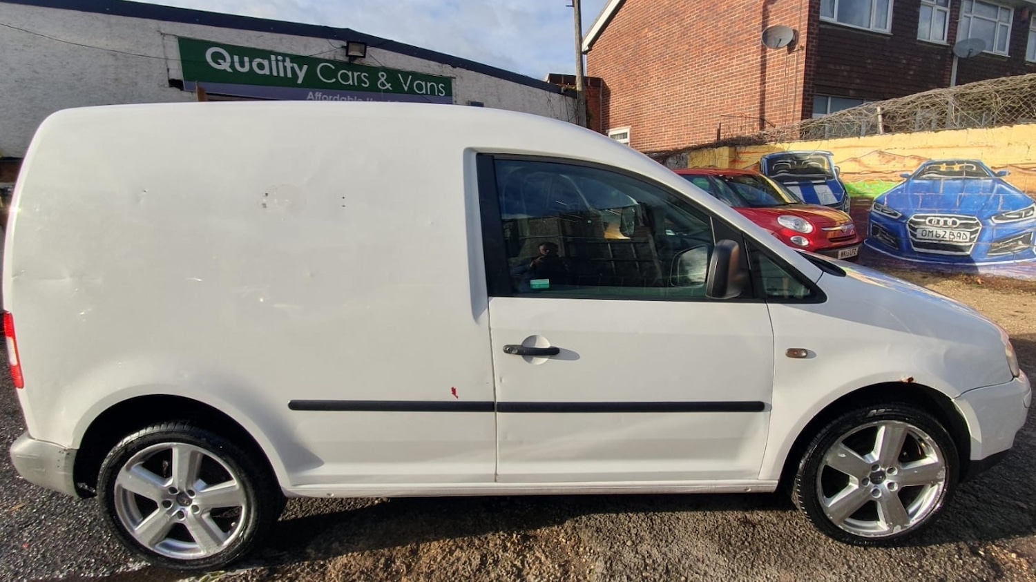 Used Volkswagen Caddy 2010 for sale - 76626047: Photo 2