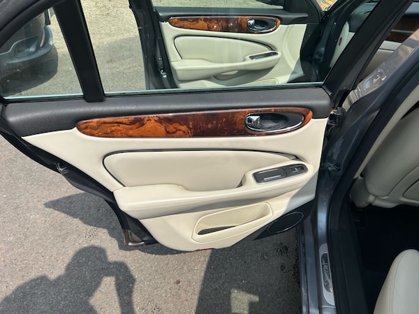 Used Jaguar XJ 2008 for sale - 74537976: Photo 12