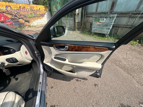 Used Jaguar XJ 2008 for sale - 74537976: Photo 16