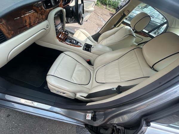 Used Jaguar XJ 2008 for sale - 74537976: Photo 21