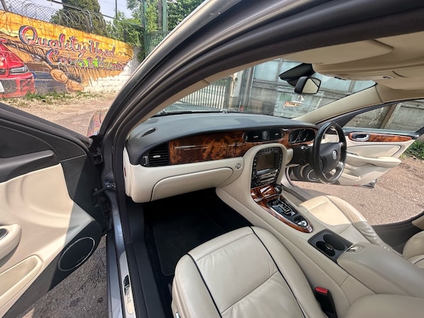 Used Jaguar XJ 2008 for sale - 74537976: Photo 22