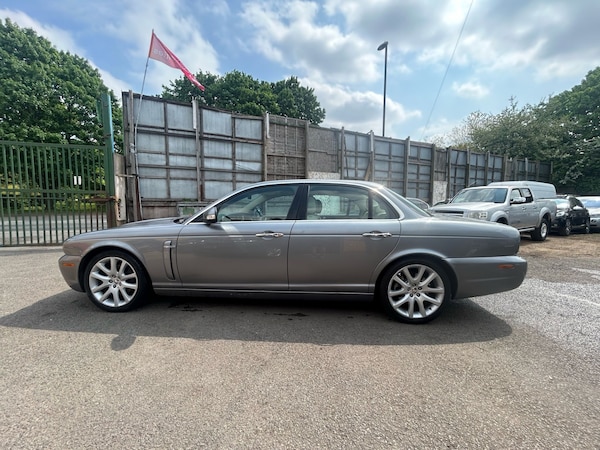 Used Jaguar XJ 2008 for sale - 74537976: Photo 4