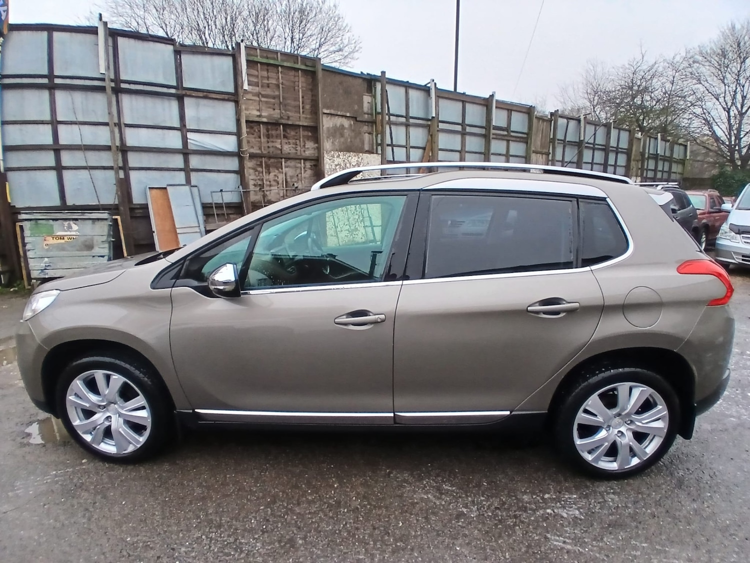 Used Peugeot 2008 2016 for sale - 77240323: Photo 15